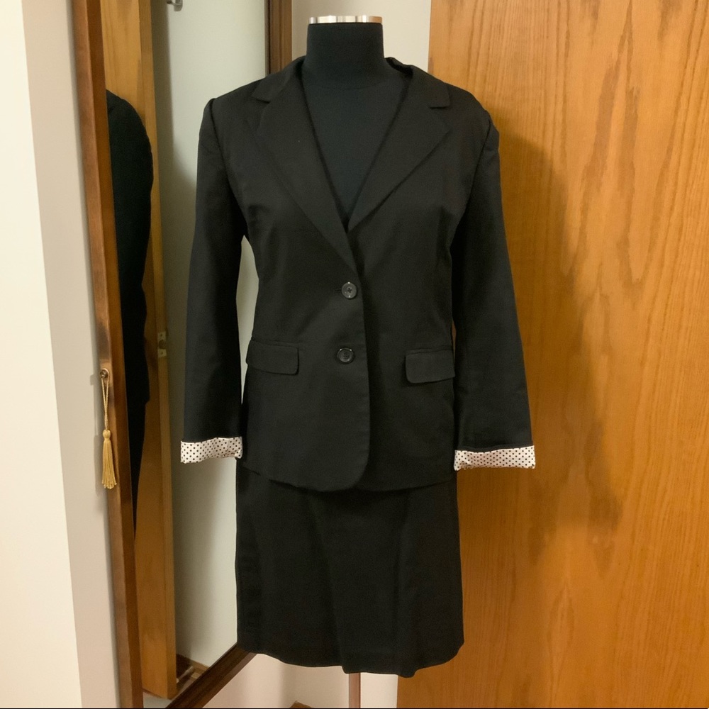 Two-Piece Skirt & Blazer Set (Women’s Suit)